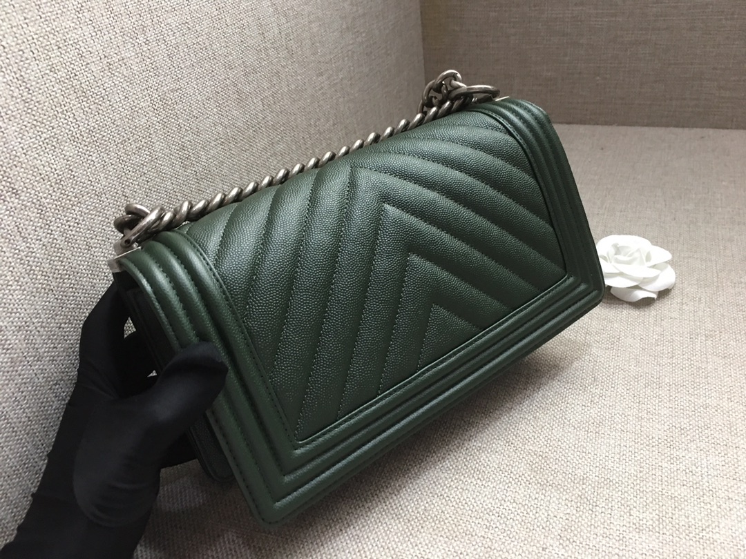 Caviar Medium Boy Handbag Flap Bag A67086 Dark Green